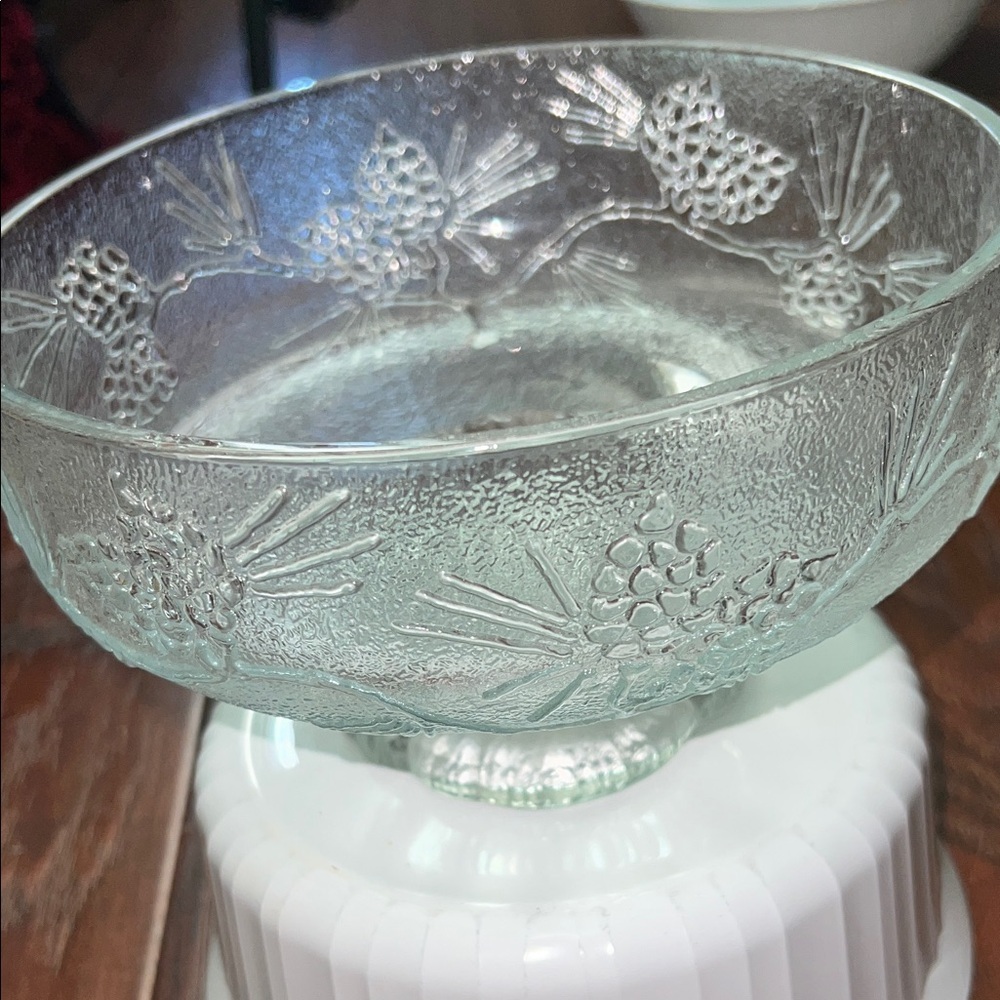 PremiumTiara Indiana Ponderosa Pinecone 8” Footed Bowl Pine  Frosted Glass $25